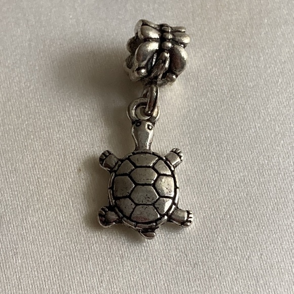 NWOT - EFFY Dark Silvertone Turtle🐢Hanging Slider Charm - Picture 4 of 11